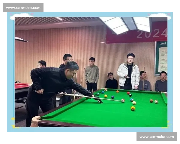 体育竞技的巅峰对决 激烈赛事中展现的运动员拼搏精神与团队协作技巧